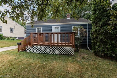 1758 Preston Ave, Akron, OH, 44305-3543 | Card Image