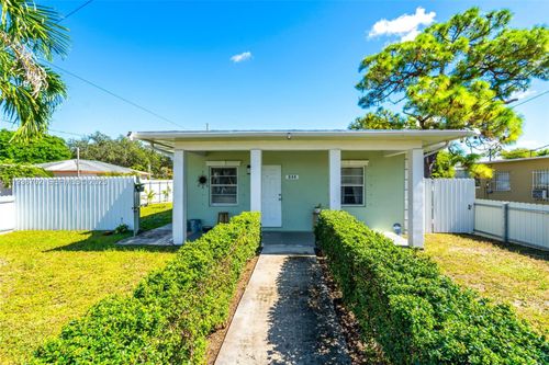 844 Nw 15th Ave, Fort Lauderdale, FL, 33311-7030 | Card Image