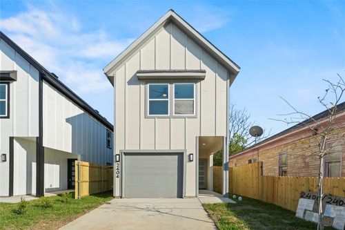 2404 Scott St, Dallas, TX, 75215-5261 | Card Image