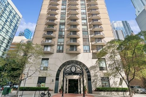 1602-70 W Huron St, Chicago, IL, 60654-3862 | Card Image