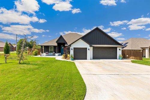 635 Sw 6th St, Jones, OK, 73049-7611 | Card Image