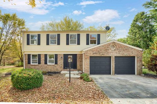 6207 Woodcliff Ct, Kokomo, IN, 46901-3710 | Card Image