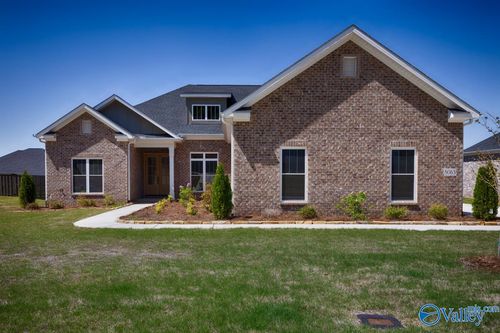 8063 Goose Ridge Dr Se, Owens Cross Roads, AL, 35763-8882 | Card Image
