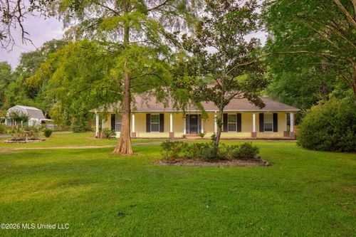 5068 Menge Ave, Pass Christian, MS, 39571-5846 | Card Image