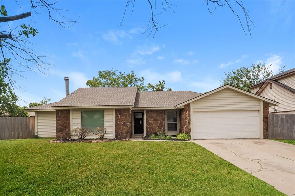 Davis Ct, Oklahoma City, OK 73162