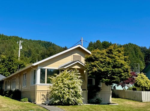 132 Main St, Scotia, CA, 95565-9743 | Card Image