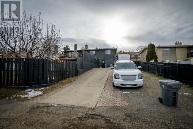 492 Grandview Terr, House other with 3 bedrooms, 3 bathrooms and 3 parking in Kamloops BC | Image 27