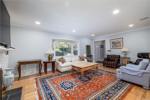 485 S Wood Rd, Rockville Centre, NY, 11570-2255 | Card Image