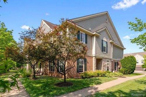 2065 Pinecroft Dr, Canton, MI, 48188-2246 | Card Image