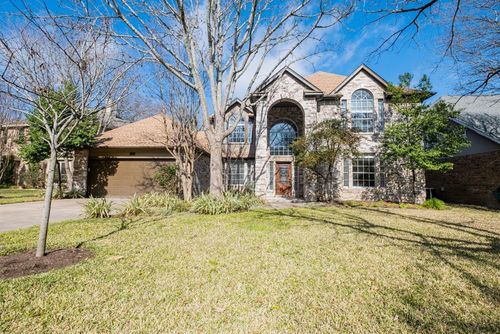 9202 Amanda Dr, Austin, TX, 78729-2840 | Card Image