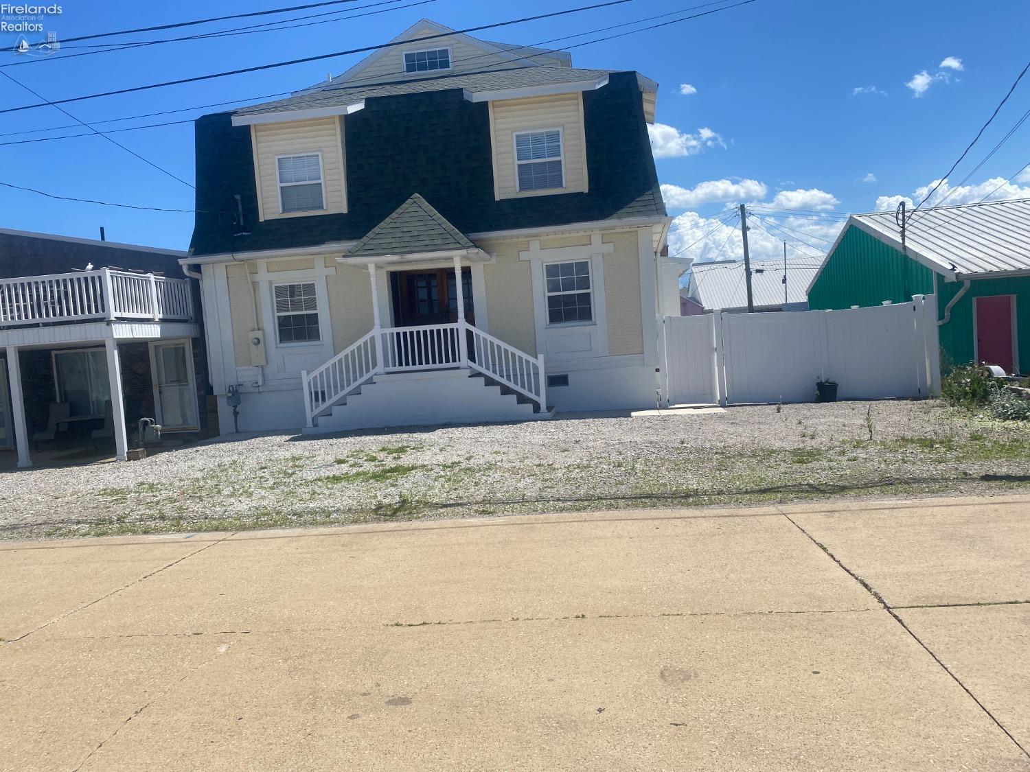Anderson St, Sandusky, OH 44870