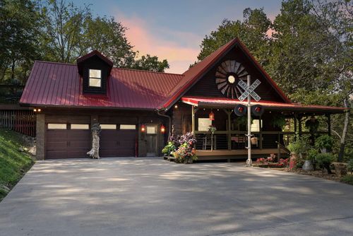 2188 Gose Pike, Danville, KY, 40422-9444 | Card Image