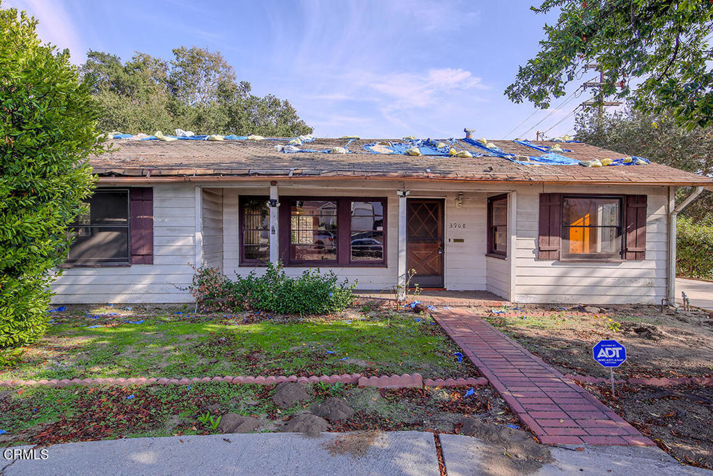 Residential Income in La Crescenta 3
