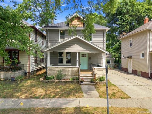 231 E Saratoga St, Ferndale, MI, 48220-2826 | Card Image