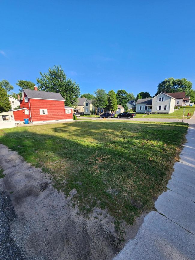 315 Cypress St, Home with 0 bedrooms, 0 bathrooms and null parking in Manistee MI | Image 7