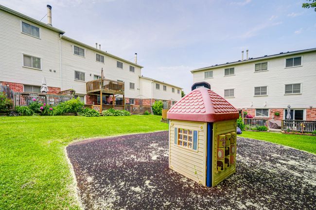 83 Corey Cir, Condo with 3 bedrooms, 3 bathrooms and 1 parking in Georgetown ON | Image 49