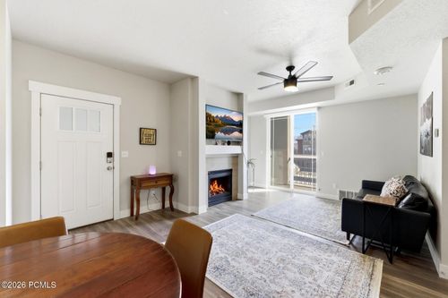 e203-1051 S 500 E, Heber City, UT, 84032-4564 | Card Image