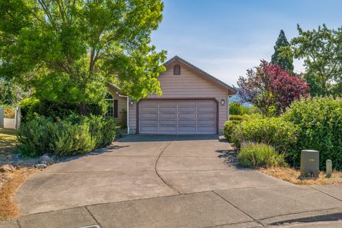 23 Sw Leonard Street, Grants Pass, OR, 97526 | Card Image