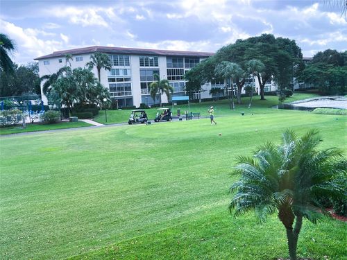 apt-o2-3102 Portofino Pt, Coconut Creek, FL, 33066-1247 | Card Image
