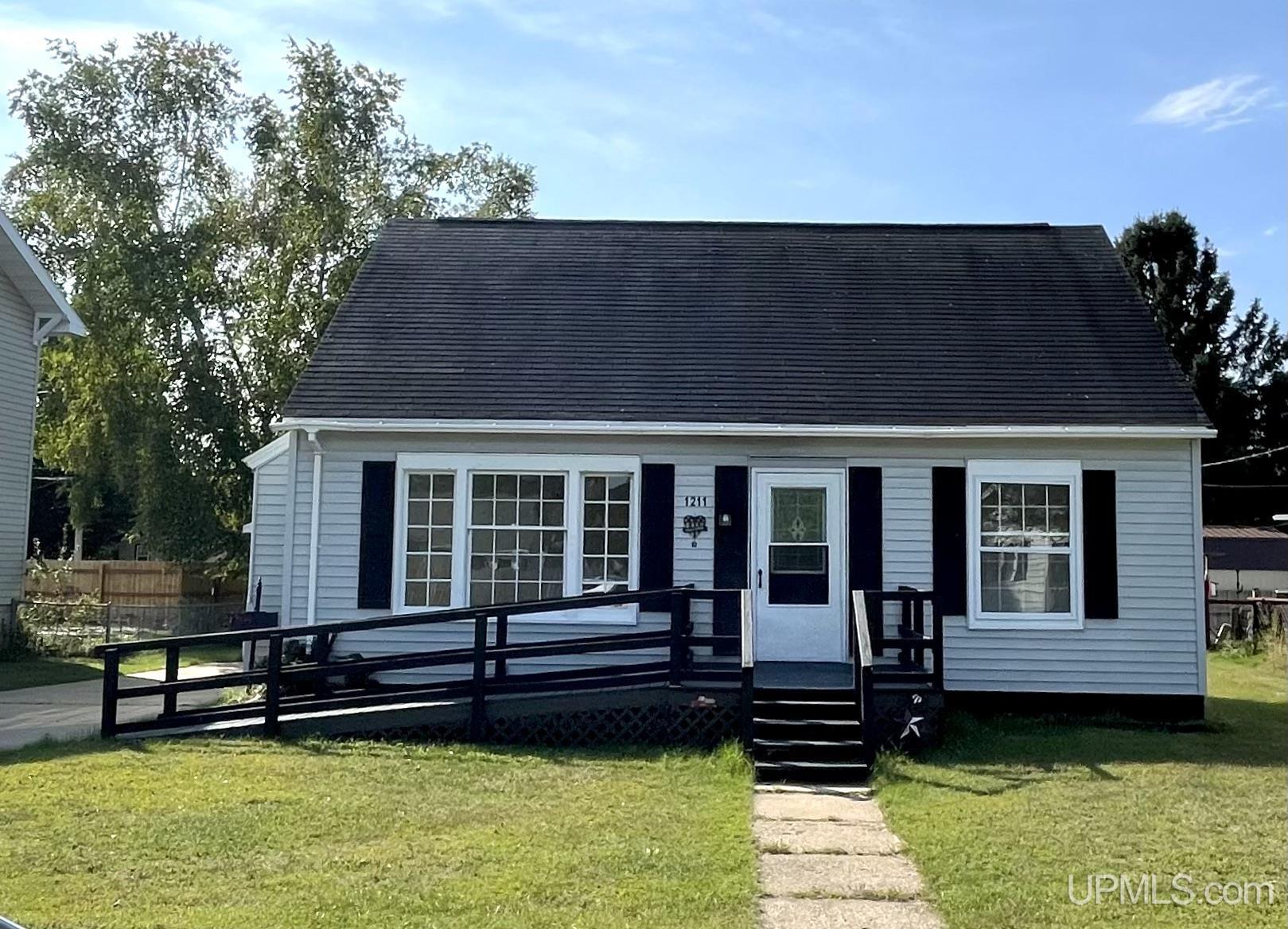 A St, Iron Mountain, MI 49801
