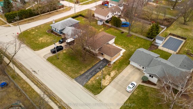 60 James St N, House other with 3 bedrooms, 2 bathrooms and 2 parking in Forest ON | Image 39