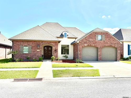 111 Spring View, Youngsville, LA, 70592 | Card Image