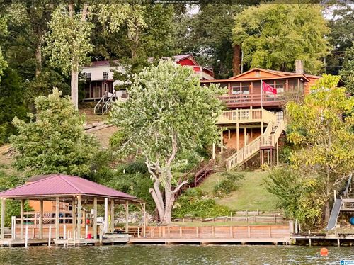 540 River Terrace Dr, Talladega, AL, 35160-8235 | Card Image