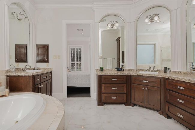 28107 Buena Way, House other with 5 bedrooms, 5 bathrooms and 7 parking in Spring TX | Image 21