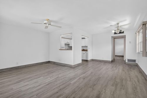 654 Saxony N, Delray Beach, FL, 33446-1052 | Card Image