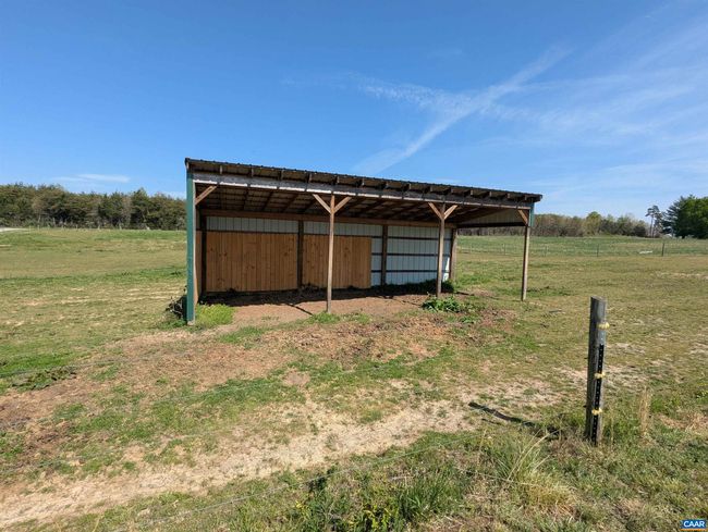 4064 Deep Creek Rd, House other with 2 bedrooms, 1 bathrooms and null parking in KENTS STORE VA | Image 9