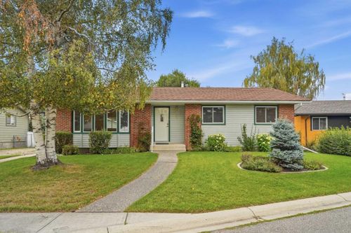 7 Mist Rd Sw, High River, AB, T1V1C4 | Card Image