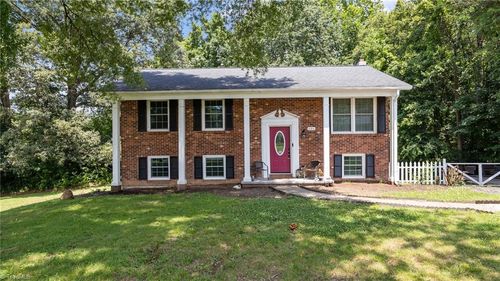 151 Sparrow Rd, Eden, NC, 27288-8223 | Card Image