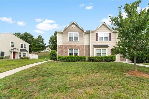 428 Sandybrooke Dr, High Point, NC, 27265-2923 | Card Image