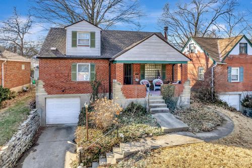 6429 Aspen Way, N College Hl, OH, 45224-1905 | Card Image