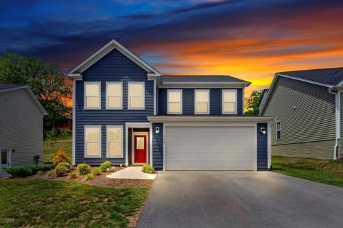 2130 Kings Walk Dr Ne, Roanoke, VA, 24012-6401 | Card Image