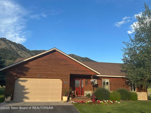 162 East St, Star Valley Ranch, WY, 83127-5164 | Card Image