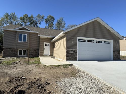 1330 Greenleaf Rd, Owatonna, MN, 55060-4610 | Card Image