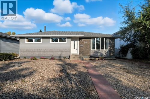 225 Wascana St, Regina, SK, S4R4H8 | Card Image