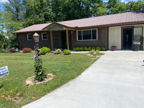 182 Fanchester Heights Rd, Whitley City, KY, 42653-4068 | Card Image