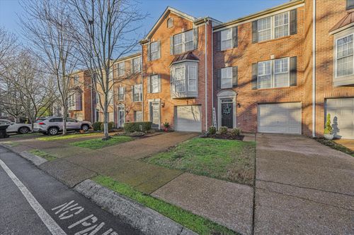 643 Huffine Manor Cir, Franklin, TN, 37067-5671 | Card Image