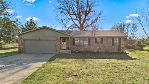 11 Roping St, Inola, OK, 74036-9349 | Card Image