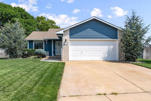 118 E Country Walk Ln, Mulvane, KS, 67110-9275 | Card Image