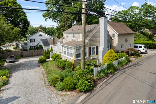 39 Prospect St, Essex, CT, 06426-1031 | Card Image