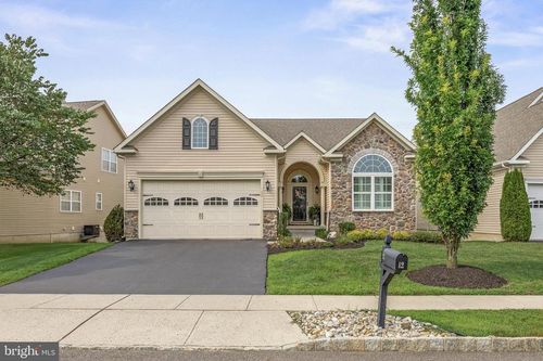 12 Alcott Way, MARLTON, NJ, 08053-5604 | Card Image