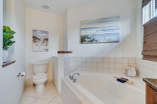 686 Chaparral Dr Se, House other with 5 bedrooms, 4 bathrooms and 4 parking in Calgary AB | Image 36