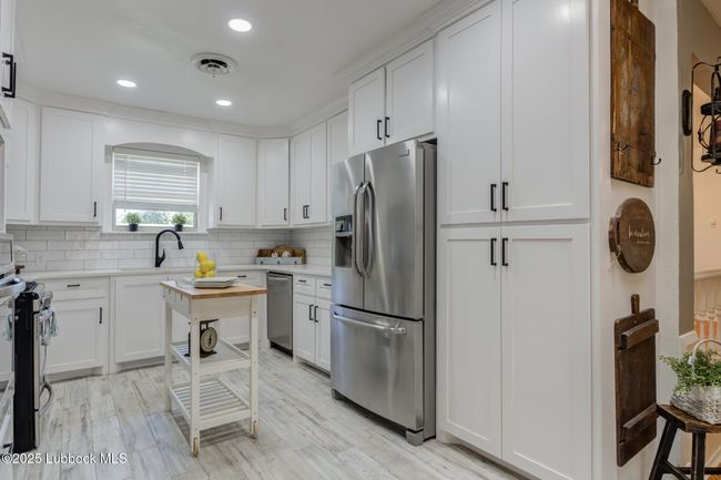1205 Garland St, House other with 4 bedrooms, 3 bathrooms and null parking in Plainview TX | Image 19