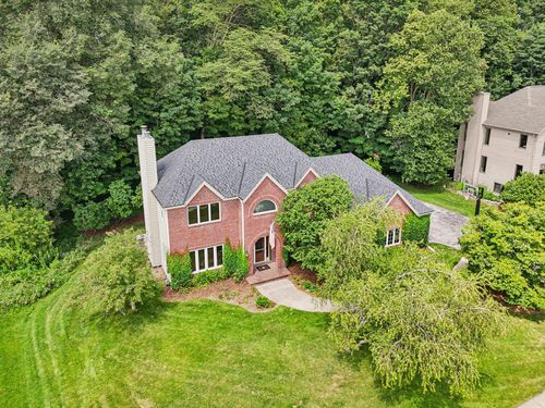 452 River Bluff Cir, Oconomowoc, WI, 53066-3486 | Card Image