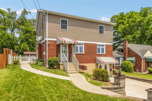 3315 Crestview Dr, N Versailles, PA, 15137-1858 | Card Image