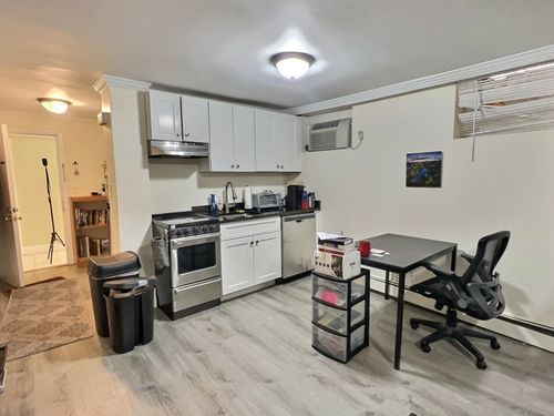 apt-b3-1482 Beacon St, Brookline, MA, 02446-2625 | Card Image