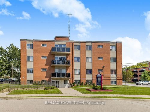 102-165 Colborne Ave, Richmond Hill, ON, L4C2K2 | Card Image